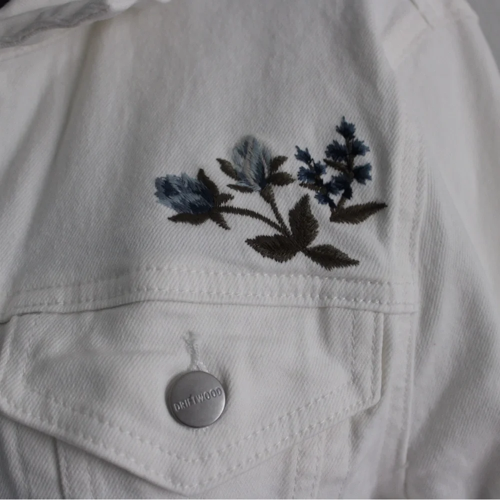Driftwood jean jacket EUC - Picture 2 of 9